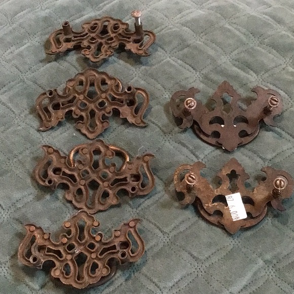 🍋 Antique Victorian Ornate Drawer Drop Pulls Vintage Lot of 6 - Picture 2 of 8